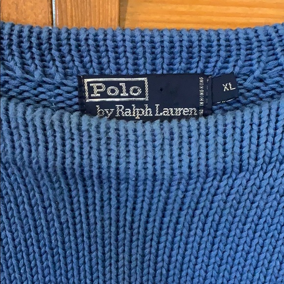 Men’s Sweater - Picture 2 of 3